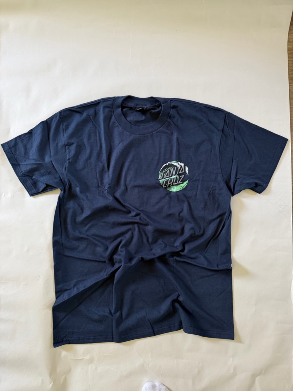 NEW Santa Cruz Skateboards Men's Navy Graphic Tee - Green Wave Logo - Picture 2 of 5